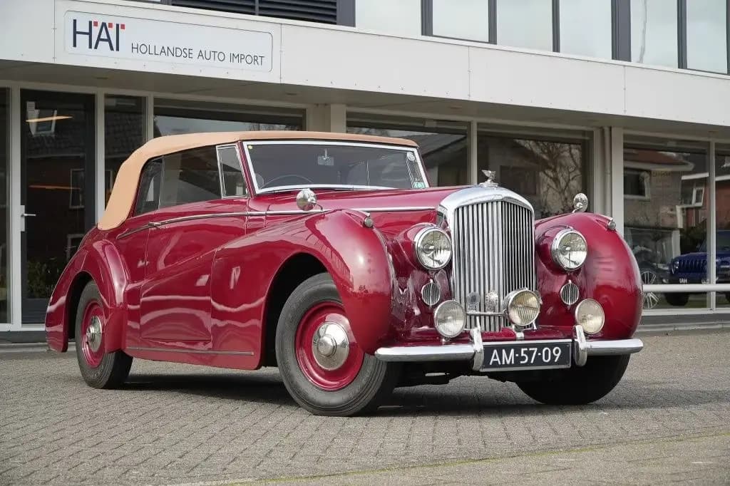 Main__Slider__Photo:Bentley Other MK VI Drophead Coupe by Abbott MK VI 06/1949-0