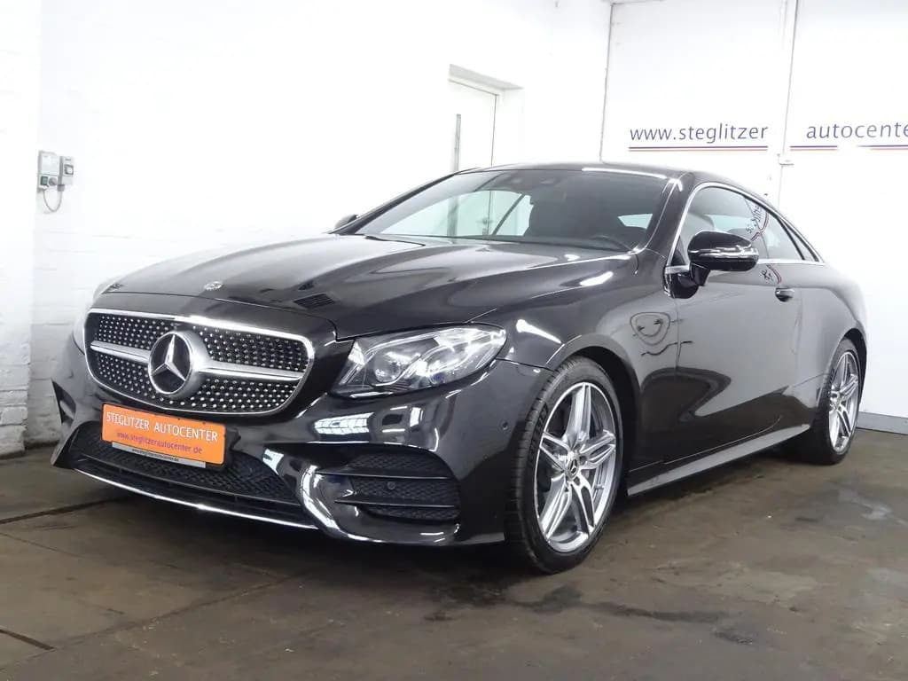 Main__Slider__Photo:Mercedes-Benz E-Class 200 AMG Line 9G Pano/MBEAM/360°/Widescreen/HUD 03/2018-0