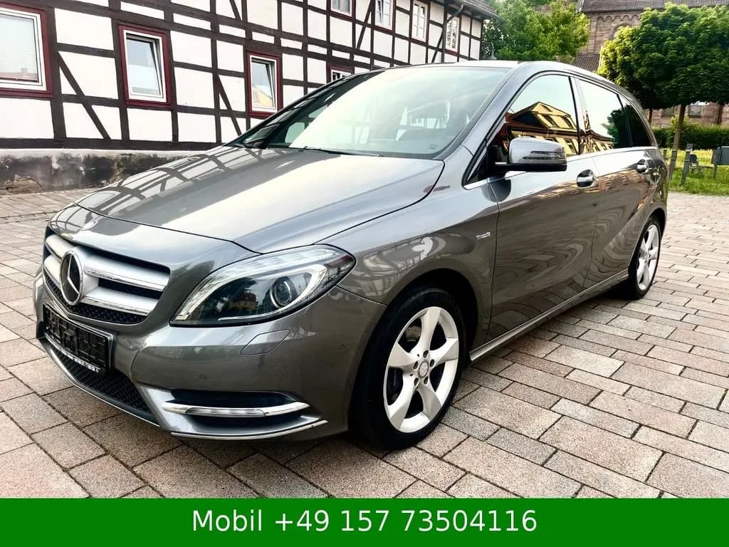 Main__Slider__Photo:Mercedes-Benz B-Class 200 Xenon Navi S-Heft MB TÜV-Neu 01/2012-0
