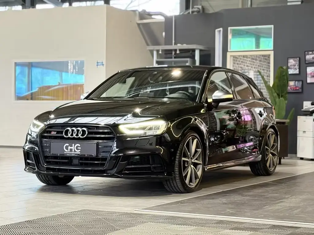 Main__Slider__Photo:Audi S3 Sportback 2.0 TFSI quattro 1.HAND|Magnetic Ri 06/2017-1