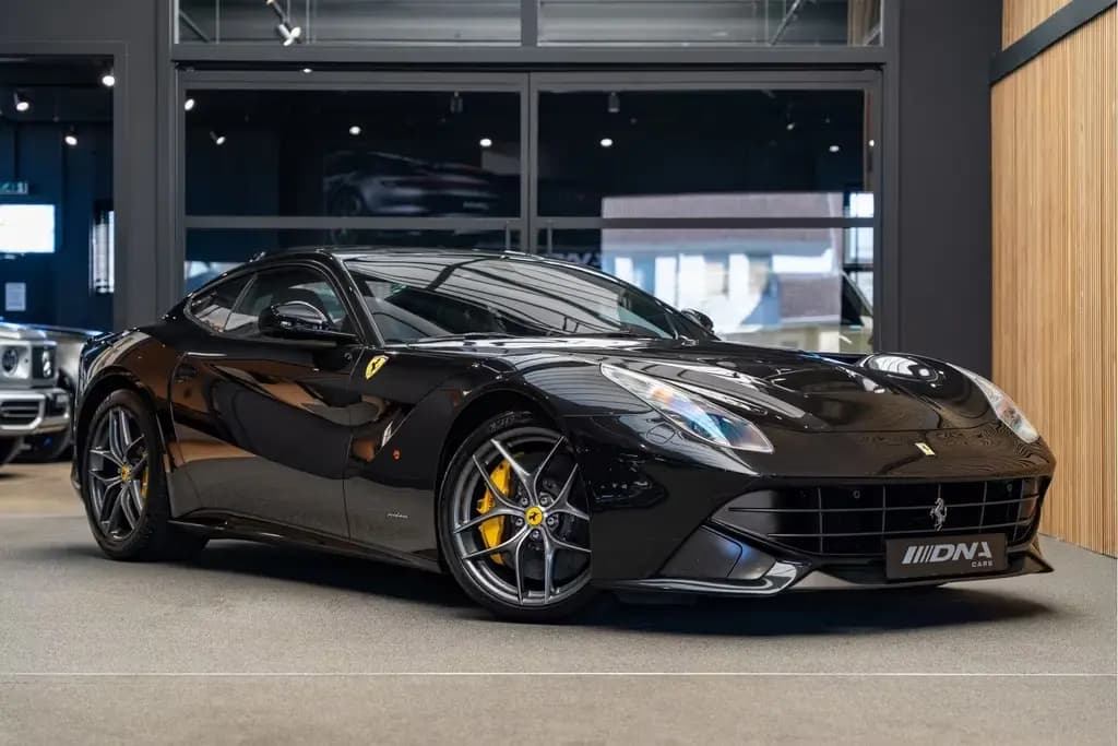 Main__Slider__Photo:Ferrari F12 Berlinetta HELE FULL Dealer Maintenance 6.3 04/2013-0