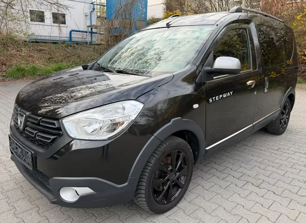 Main__Slider__Photo:Dacia Dokker Stepway 07/2018-1