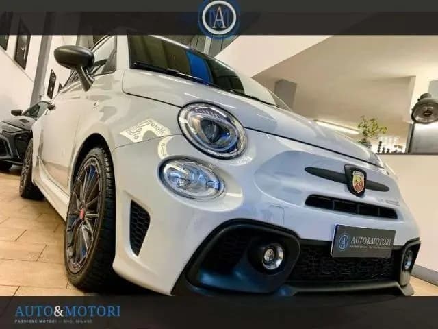 Main__Slider__Photo:Abarth 695 695 1.4 t-jet Competizione 180cv MTA 02/2023-0