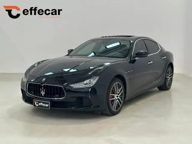 Main__Slider__Photo:Maserati Ghibli MASERATI Ghibli V6 Diesel 275 CV 02/2018-0