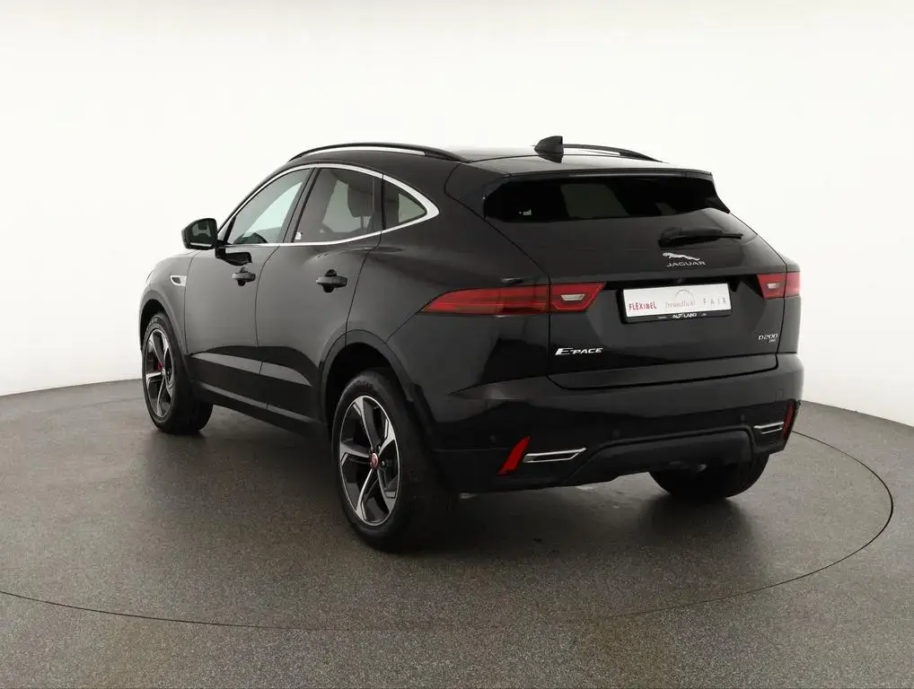 Main__Slider__Photo:Jaguar E-Pace 2.0 Aut. AWD LED Panorama Memory 360° ACC 02/2021-1