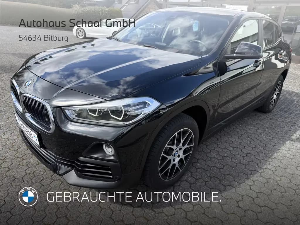 Main__Slider__Photo:BMW X2 sDrive18d A Advantage NAVI LED PDC 17° ALU 05/2018-0