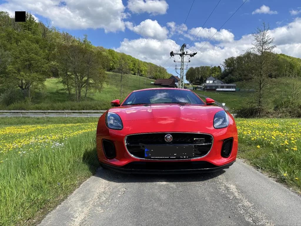 Main__Slider__Photo:Jaguar F-Type 3.0 L V6 R-Dynamic Kompressor Automat... 06/2017-0