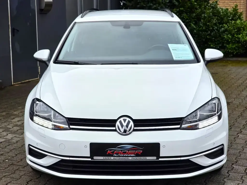 Main__Slider__Photo:Volkswagen Golf VII Variant Comfortline BMT Navi 1Hand MwS 03/2017-1