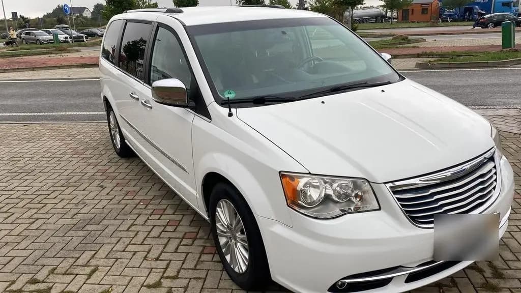 Main__Slider__Photo:Chrysler Grand Voyager Limited, Weiß, Auto... 05/2014-0
