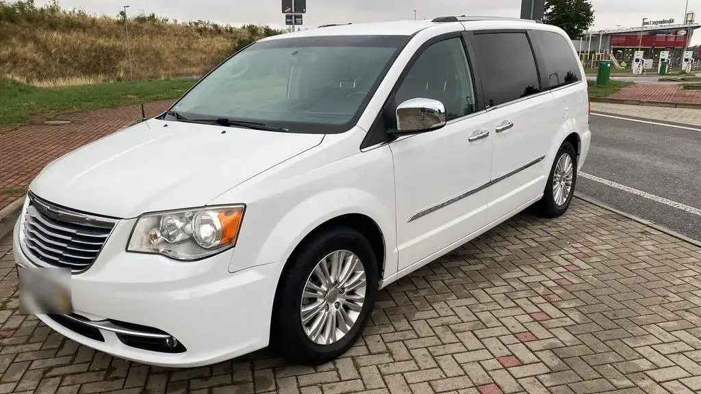 Main__Slider__Photo:Chrysler Grand Voyager Limited, Weiß, Auto... 05/2014-1