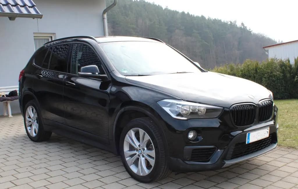 Main__Slider__Photo:BMW X1 sDrive20i Advantage Automatik, 1. Hand 04/2019-0