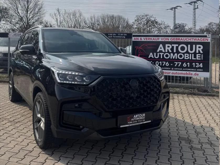Main__Slider__Photo:Ssangyong 2.2 Diesel e-XDi 220 Sapphire 4WD / 7 SITZER / 06/2023-0