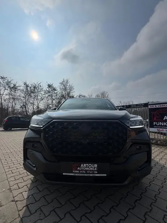 Main__Slider__Photo:Ssangyong 2.2 Diesel e-XDi 220 Sapphire 4WD / 7 SITZER / 06/2023-1