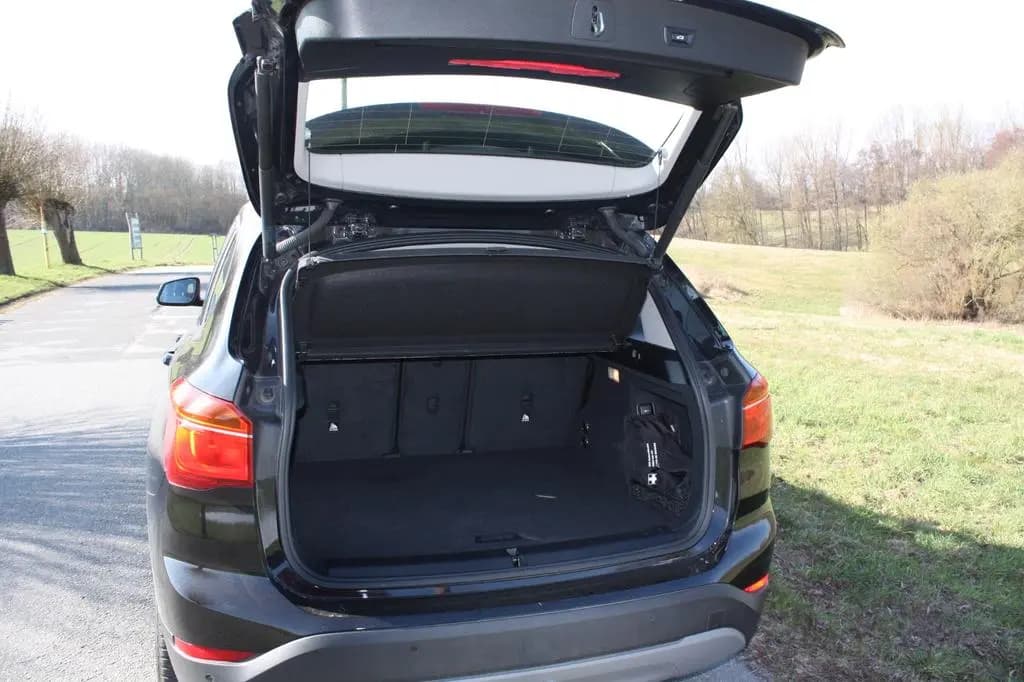 Main__Slider__Photo:BMW X1 xDrive18d Advantage Steptronic Advantage 10/2017-0