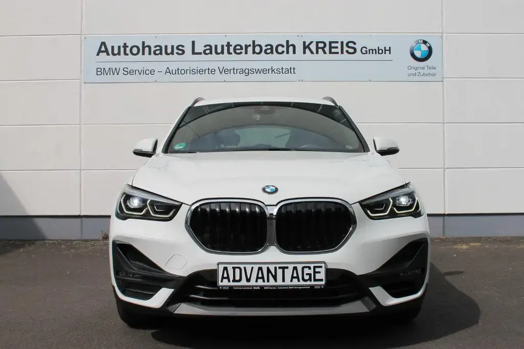 Main__Slider__Photo:BMW X1 sDrive 18i Aut. NAVI, LED, PDC, DA, AHK, 18" 03/2020-1