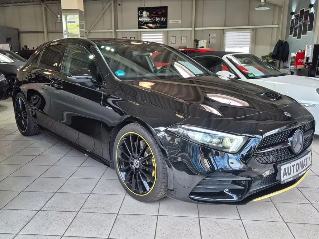 Main__Slider__Photo:Mercedes-Benz A-Class 250 Edition 1 Night-Paket/Multi LED/2.Ha/Gar./ 11/2018-0