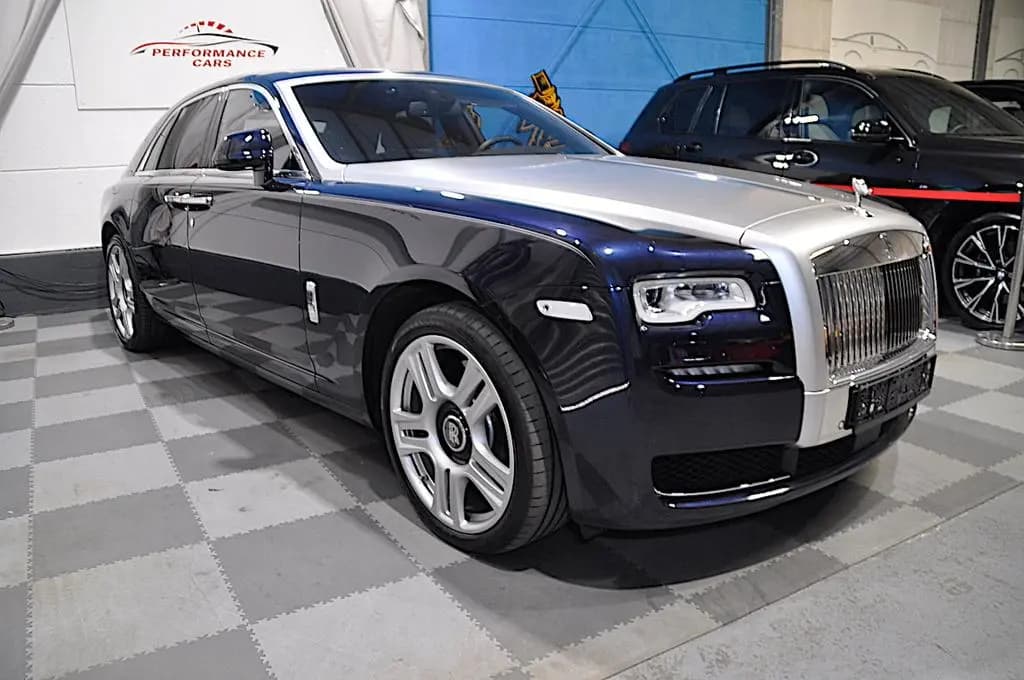Main__Slider__Photo:Rolls-Royce Ghost SERIE II -PANORAMA-STARLIGHT- 02/2015-0