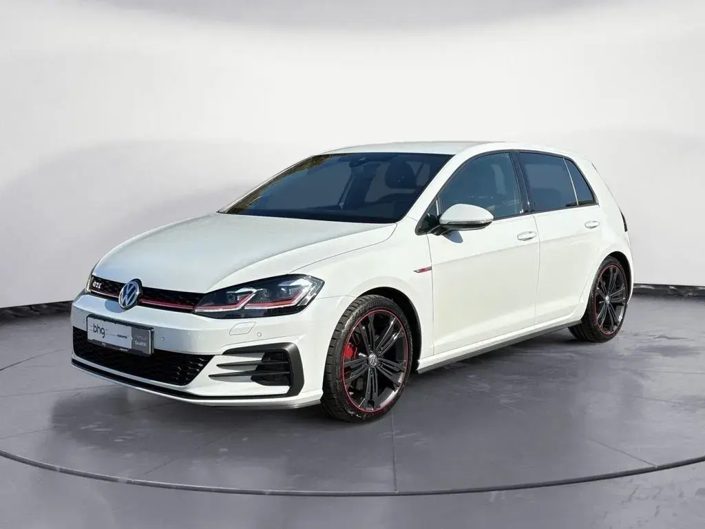 Main__Slider__Photo:Volkswagen Golf GTI (BlueMotion Technology) 07/2018-1