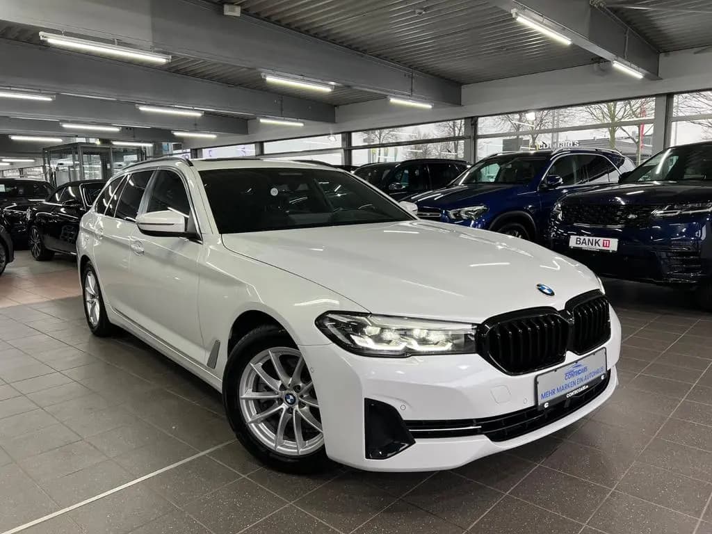 Main__Slider__Photo:BMW 5 Series 520 d Touring AMB+AHK+DAP+HuD+Pano+HaKa+SH+MEM 02/2023-0