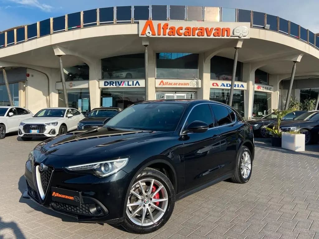 Main__Slider__Photo:Alfa Romeo Stelvio 2.2 t 190 CV AT8 Q4 Executive 09/2018-0