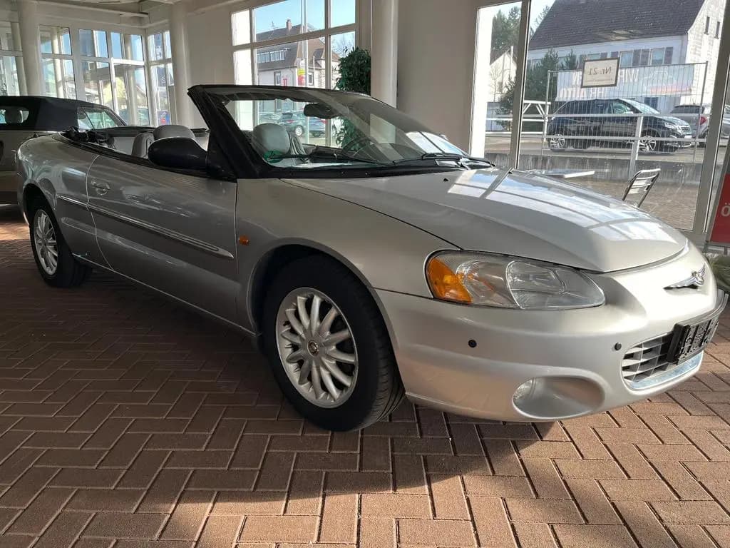 Main__Slider__Photo:Chrysler Sebring Cabrio 2.0 LX Leder Klima HU 6/27 i. A. 07/2002-0