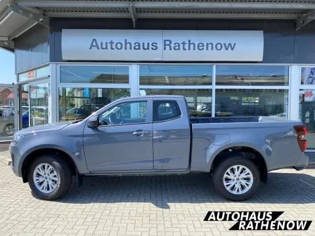 Main__Slider__Photo:Isuzu D-Max Space Cab 4WD LS 1.9 SHZ Spurhalteass. Ver null-0