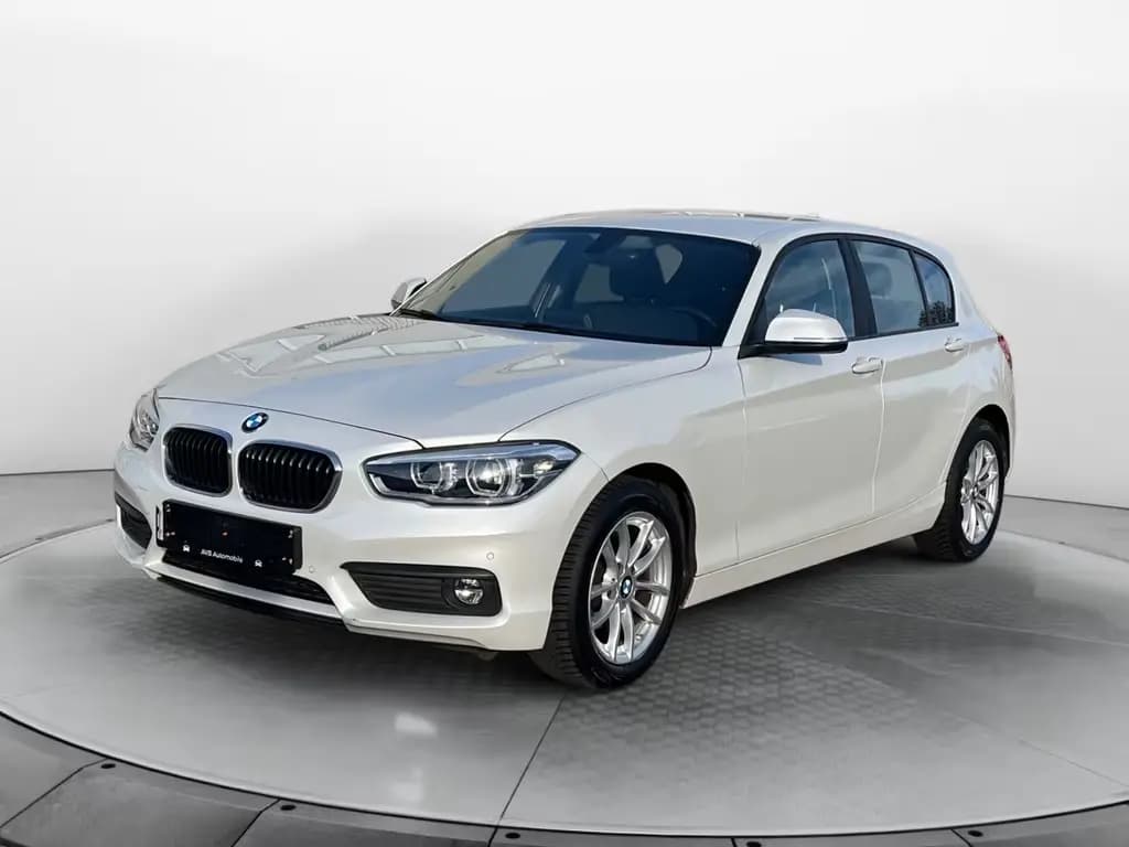 Main__Slider__Photo:BMW 118 i Lim. 5-trg. Advantage NAVI*PDC*SZHG*LED 02/2019-0