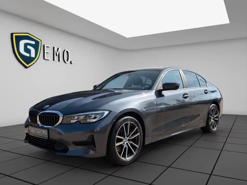 Main__Slider__Photo:BMW 318 d Advantage DAB+ NAVI TEMP CARPLAY SHZ PDC 08/2020-0