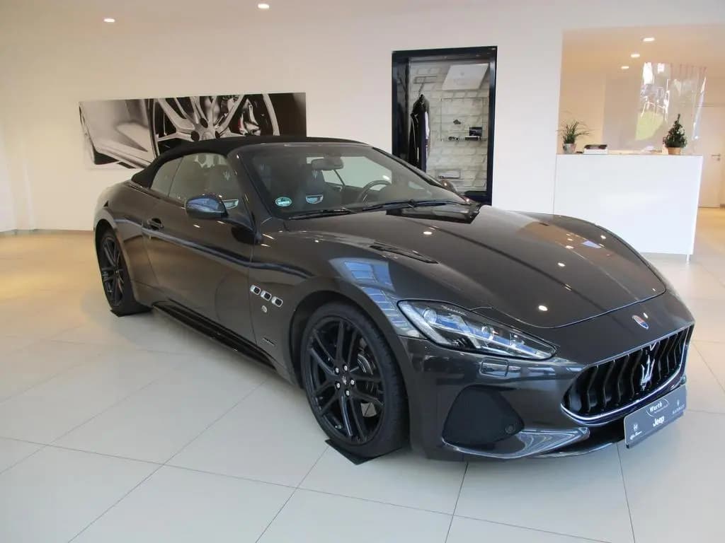 Main__Slider__Photo:Maserati GranCabrio Sport /Aerodynamik-Paket Carbon 05/2019-0