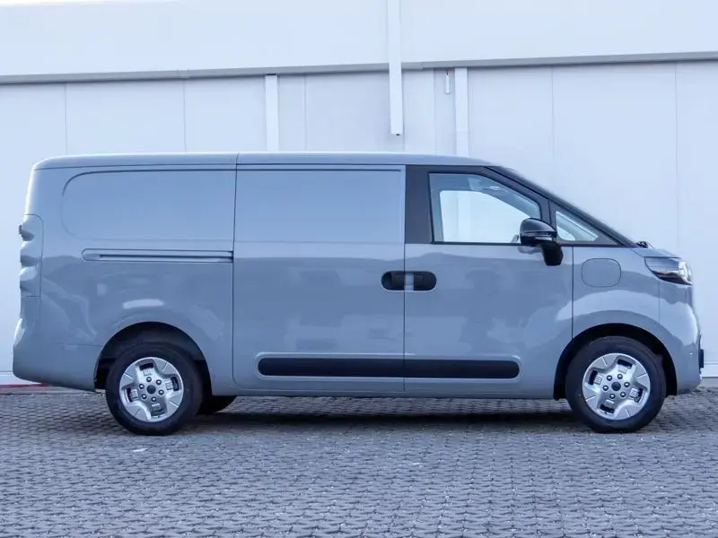 Main__Slider__Photo:Maxus eDeliver 5 L1 Kasten 64kWh Vollelektrisch bis 48 null-1
