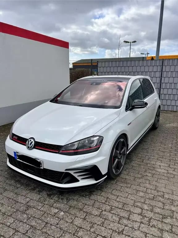 Main__Slider__Photo:Volkswagen Golf 2.0 TSI DSG BMT GTI Clubsport GTI Clubsport 04/2016-0