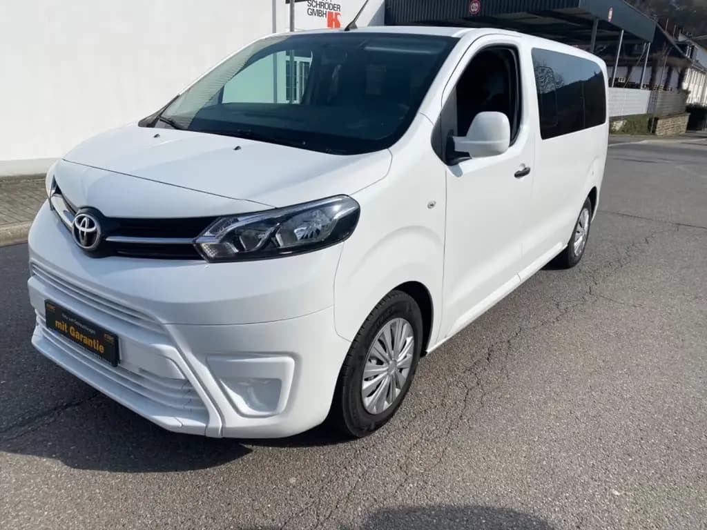 Main__Slider__Photo:Toyota Proace (Verso) Proace Verso  1Hd 9 Sitzer Glasdach !!! 09/2019-0