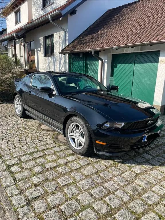 Main__Slider__Photo:Ford Mustang 06/2011-0