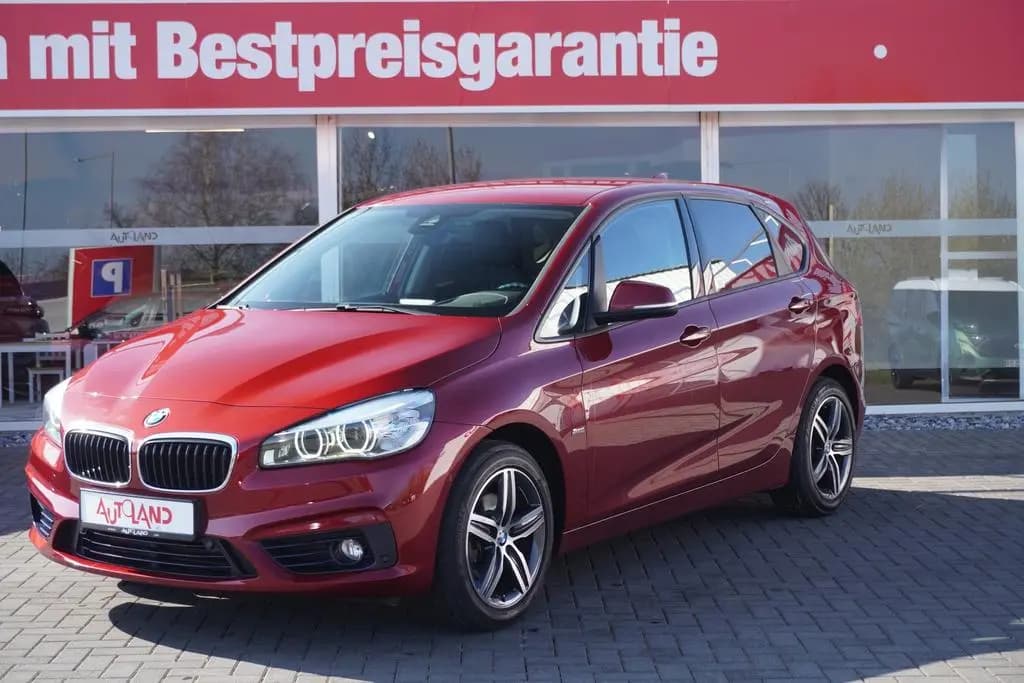 Main__Slider__Photo:BMW 2 Series 218i Active Tourer Sport Line Navigation Sitzhei 10/2017-0