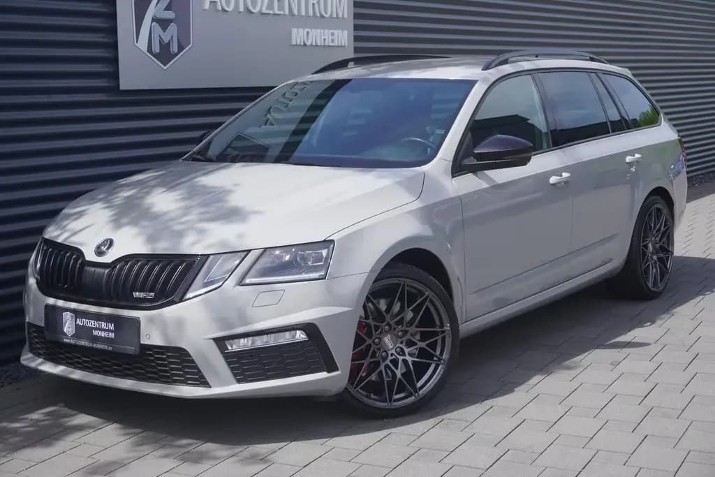 Main__Slider__Photo:Skoda Octavia RS VIRTUAL|SONDERLACKIERUNG|NAVI|LED 07/2020-0