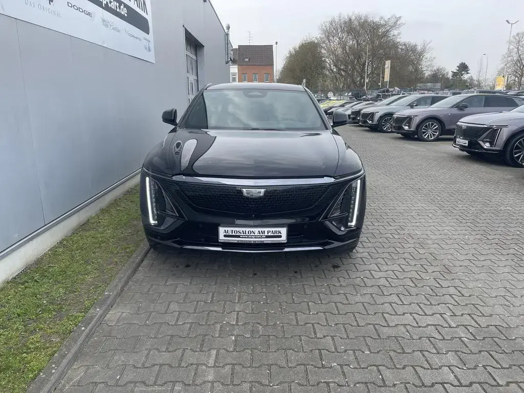 Main__Slider__Photo:Cadillac Lyriq Sport 600e AWD - Vollausstattung 02/2025-1