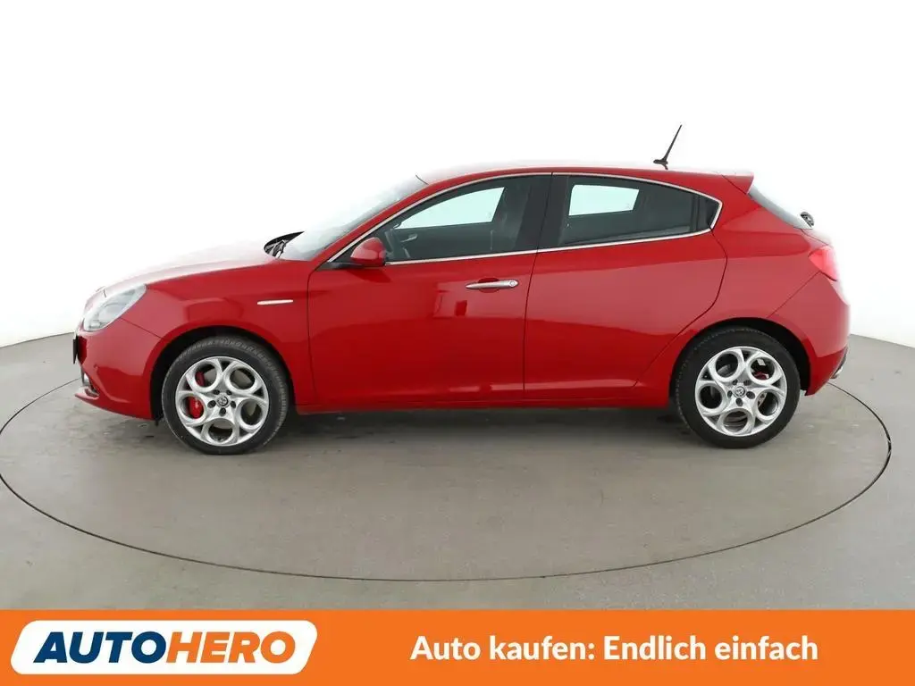 Main__Slider__Photo:Alfa Romeo Giulietta 2.0 JTDM Super*NAVI*XENON*TEMPO*PDC* 12/2017-1