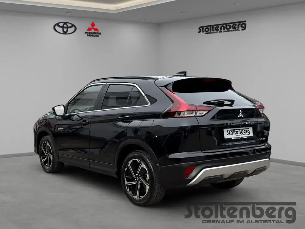 Main__Slider__Photo:Mitsubishi Eclipse Cross Plus Hybrid 4WD Winterreifen auf A 12/2022-1
