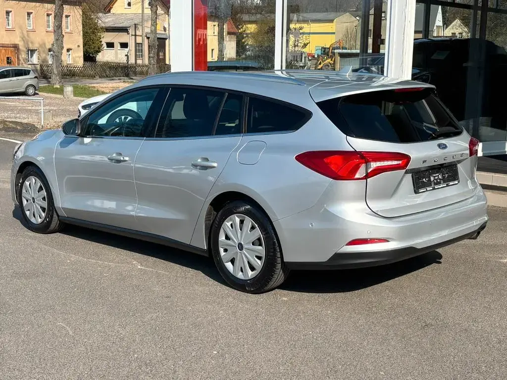 Main__Slider__Photo:Ford Focus Turnier Titanium B&O*Kamera*PDC*Klimaa*ACC 07/2020-1