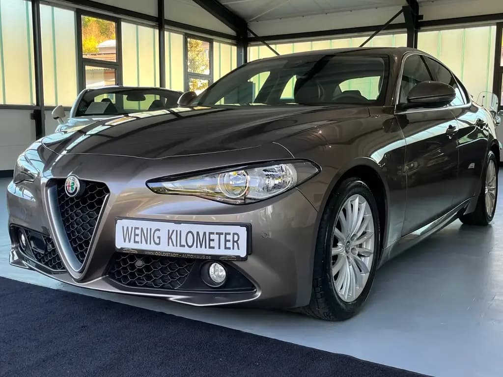 Main__Slider__Photo:Alfa Romeo Giulia Super 1.HAND 29.000KM! KAMERA NAVI TEMPO. 10/2016-0