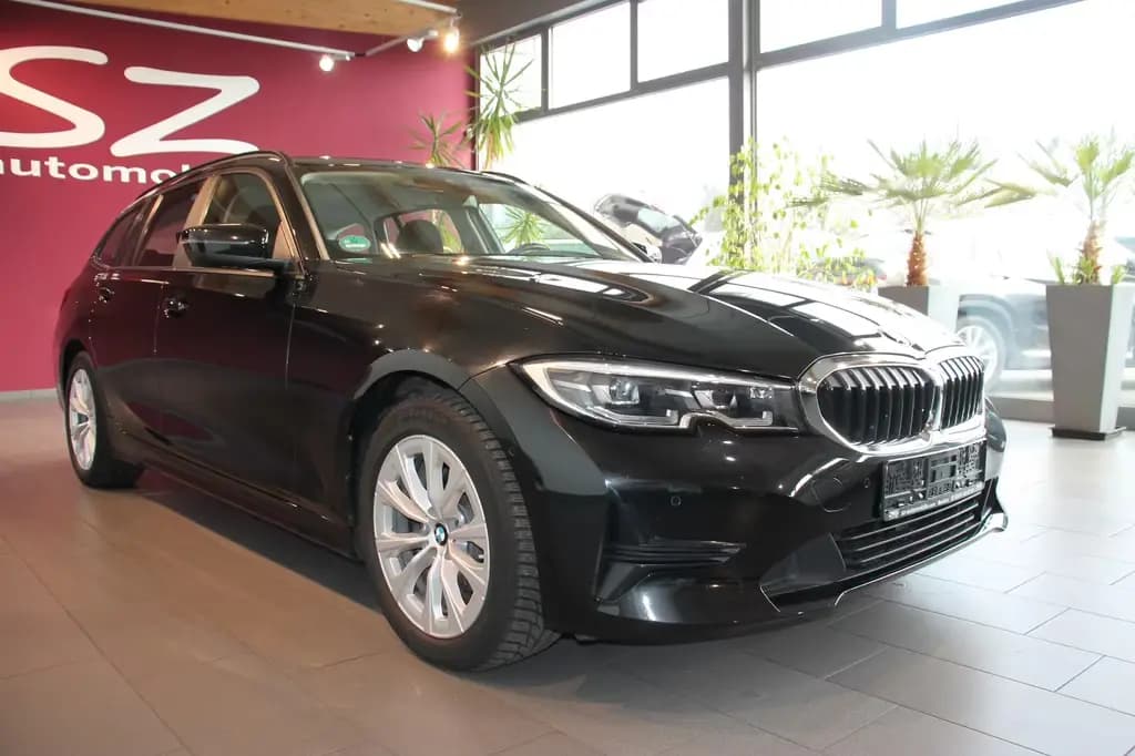 Main__Slider__Photo:BMW 320 d xDrive Advantage LED SHZ Navi Kamera 10/2020-0