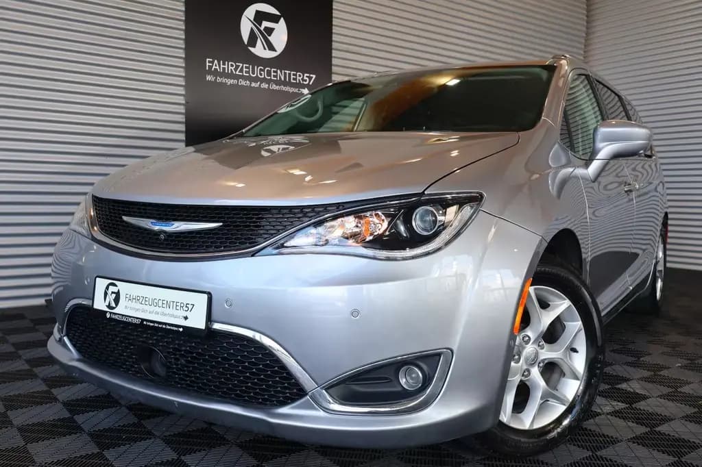 Main__Slider__Photo:Chrysler Pacifica 3.6L V6 TOURING L Plus/ACC/360°/TV 07/2019-0