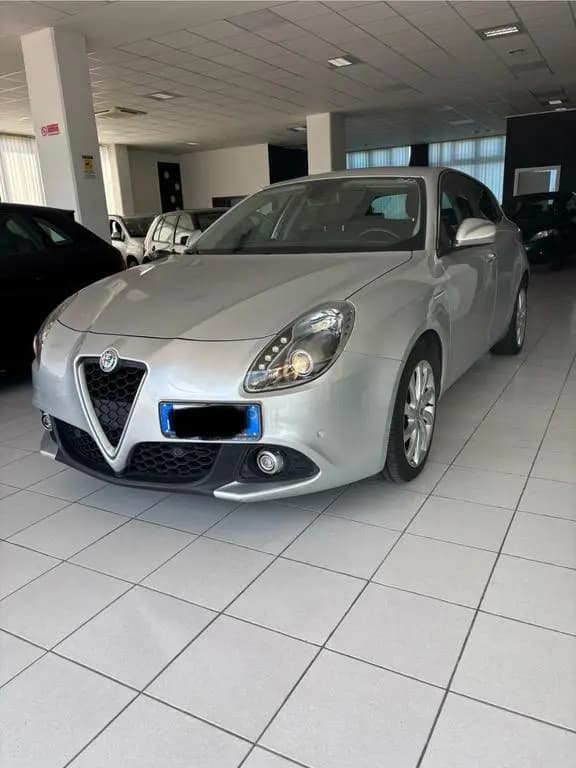 Main__Slider__Photo:Alfa Romeo Giulietta 1.6 JTDm 120 CV Super 06/2018-0