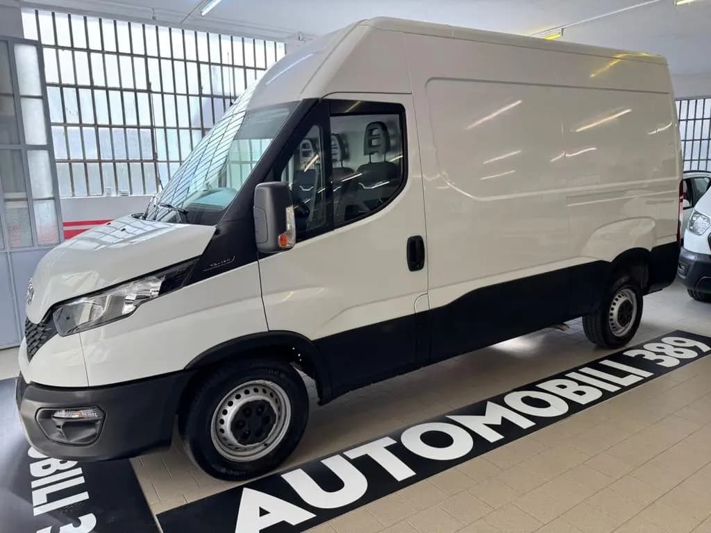 Main__Slider__Photo:Iveco Daily 33S12V 2.3 HPT PM-TN Furgone 11/2020-0
