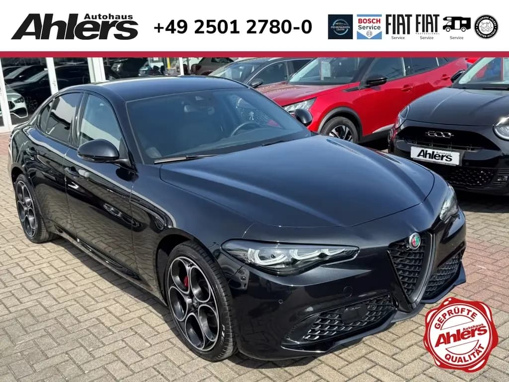 Main__Slider__Photo:Alfa Romeo Giulia Competizione+NAVI+HARMAN+LEDER+BREMBO+KAM 06/2023-0