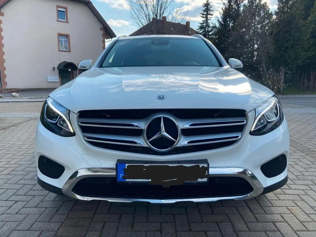 Main__Slider__Photo:Mercedes-Benz GLC-Class 220 d 4Matic 08/2017-0