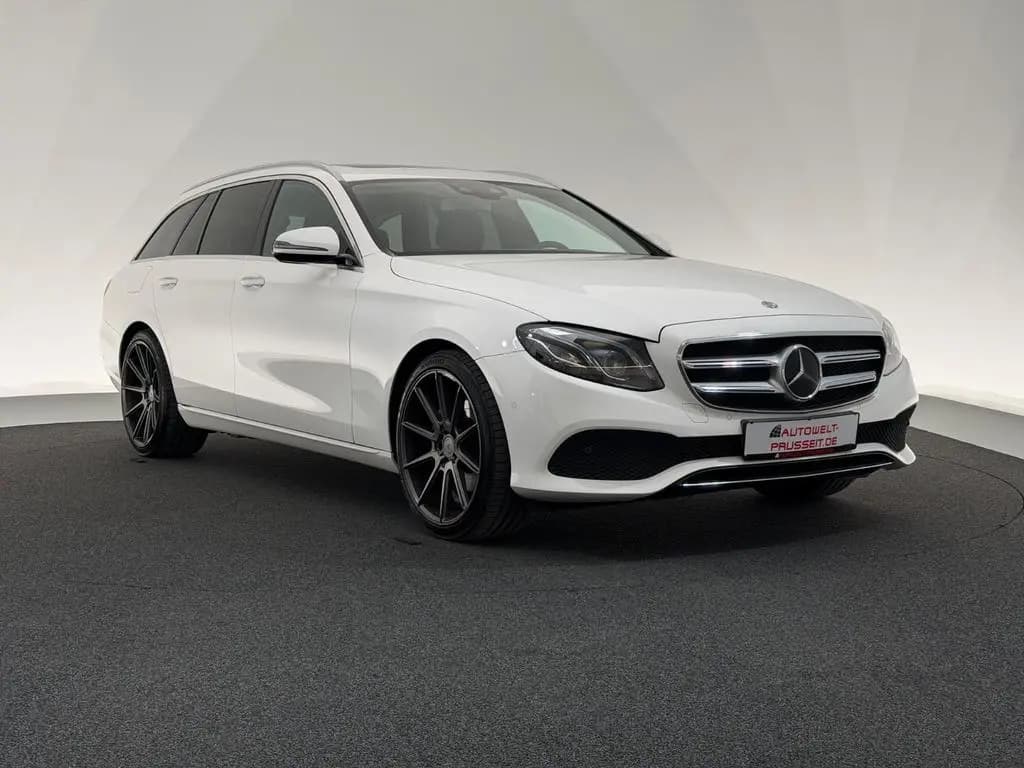 Main__Slider__Photo:Mercedes-Benz E-Class 200 T 4M.*AVANTGARDE*MULTIBEAM-AHK-R.KAM-KESSY 09/2017-0