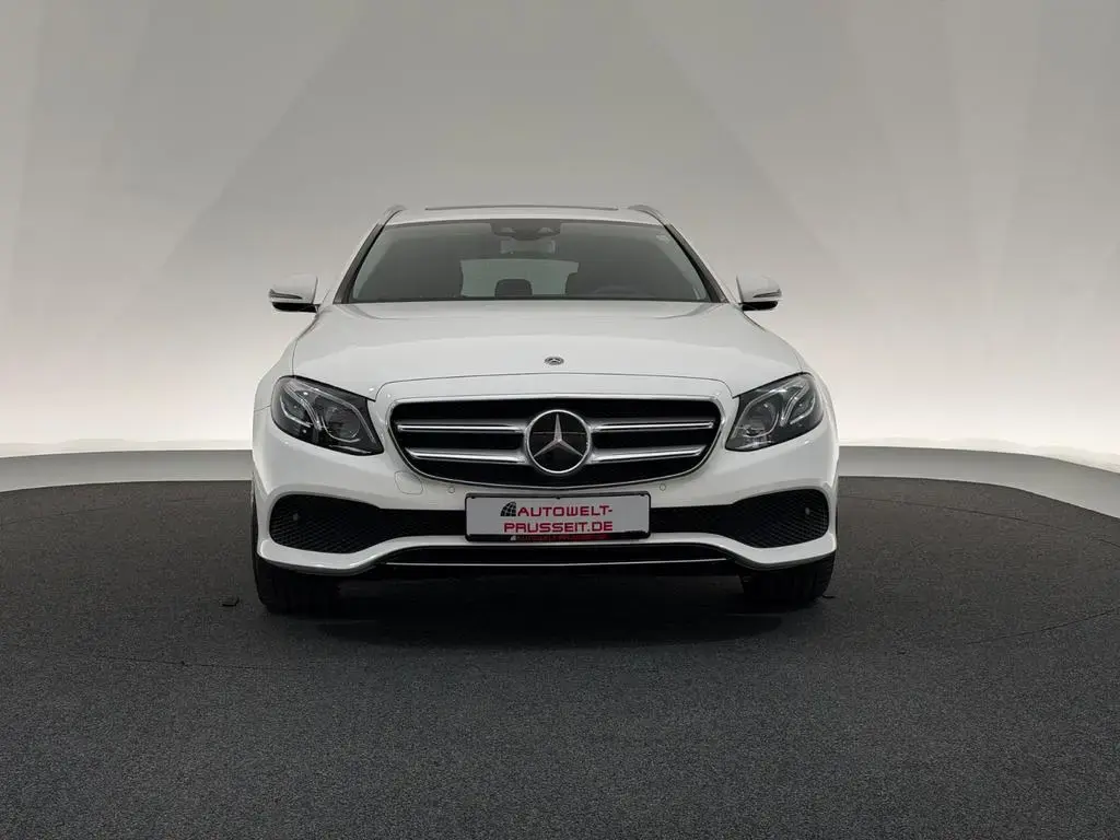 Main__Slider__Photo:Mercedes-Benz E-Class 200 T 4M.*AVANTGARDE*MULTIBEAM-AHK-R.KAM-KESSY 09/2017-1