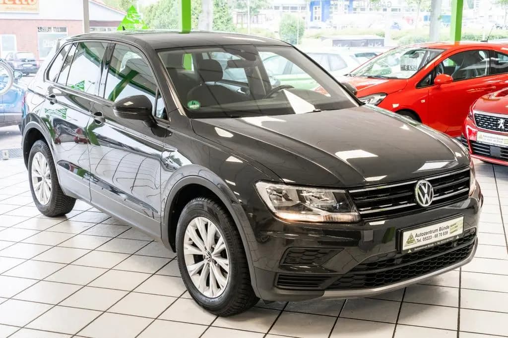 Main__Slider__Photo:Volkswagen Tiguan 4Motion 1.4 Benzin Automatik AHK Navi PDC 05/2018-0