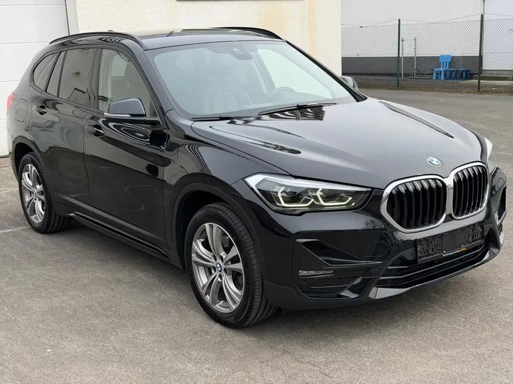 Main__Slider__Photo:BMW X1 xDrive 20 d Sport Line TEMPO|AHK|LED 12/2019-0